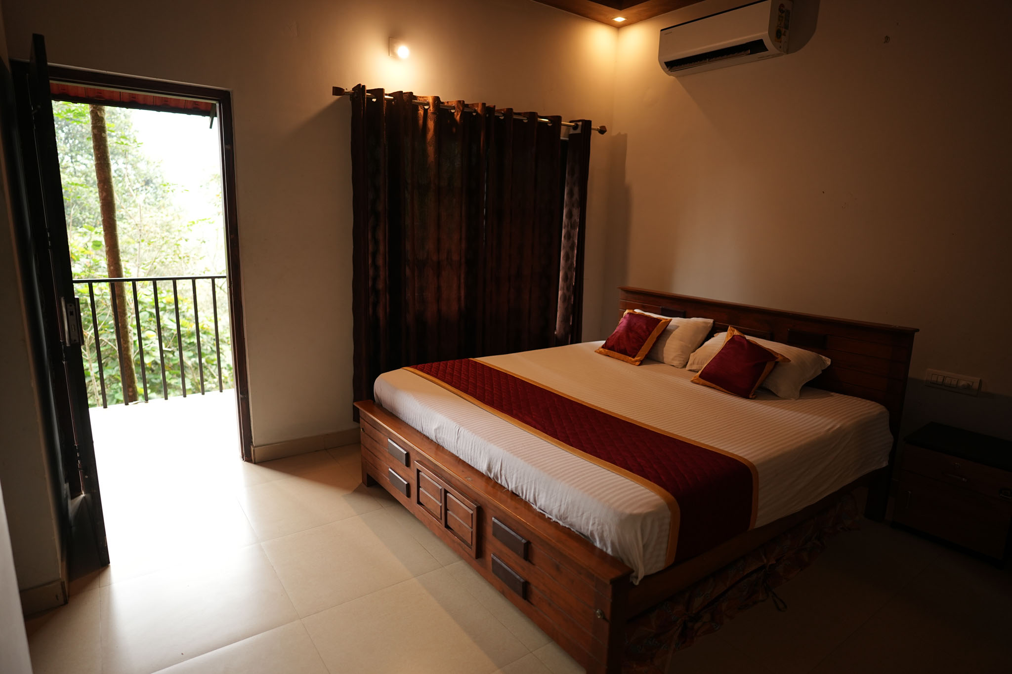 Honey Rock Resort